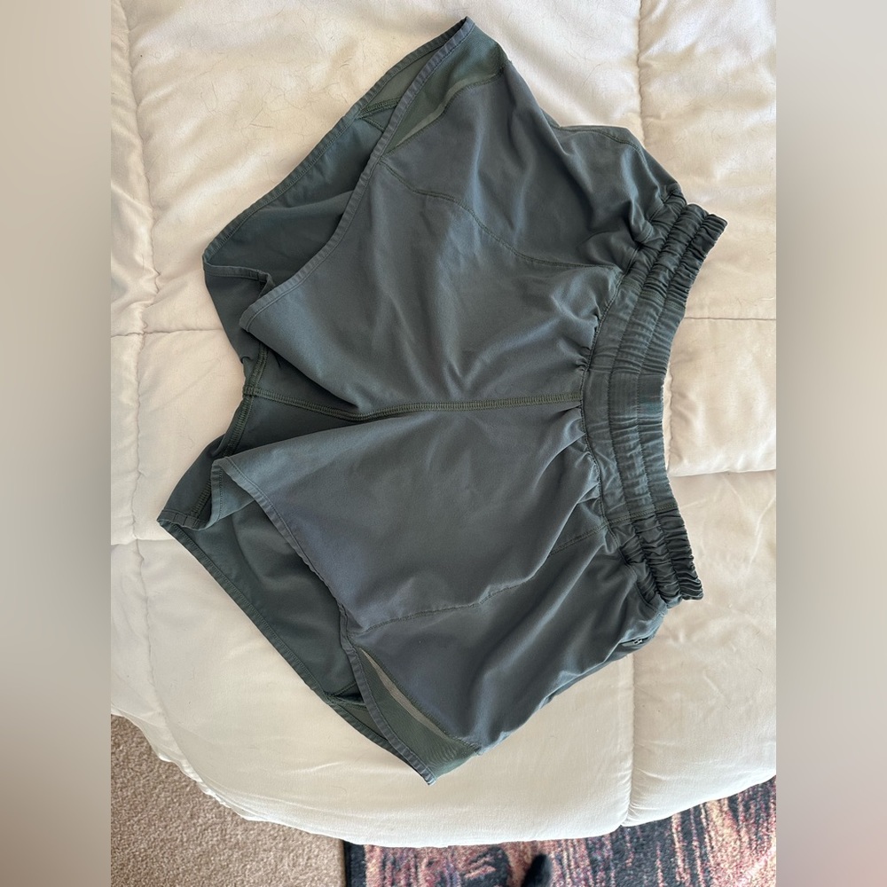Lululemon Hotty Hot Short 4inch